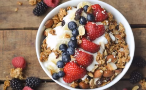 cách mix hạt granola đơn giản